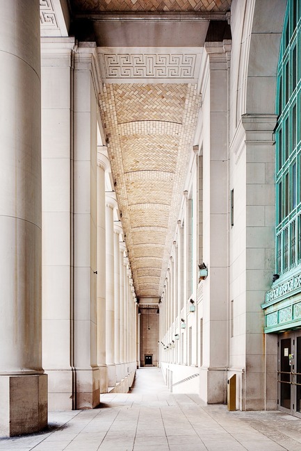 Dossier de presse | 612-14 - Communiqué de presse | Trois nouveaux directeurs nommés au sein d’EVOQ Architecture, assurant la pérennité de l’entreprise. - EVOQ Architecture - Architecture institutionnelle - Gare Union - colonnade - Crédit photo : EVOQ Architecture