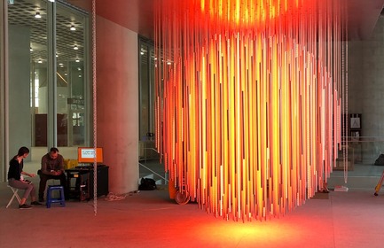 Dossier de presse | 3883-02 - Communiqué de presse | SACO Wins the 2019 Sapphire Award - SACO Technologies Inc. - Concours - Spanning 3 metres in diameter and weighing nearly 1500 kg, media artist Rafael Lozano-Hemmer’s Volumetric Solar Equation is made up of 342 V-Stick LED video light fixtures and has been featured at the&nbsp;Amorepacific Museum of Art in South Korea and the&nbsp;Musée national des beaux-arts du Québec in Canada - Crédit photo : SACO Technologies Inc.&nbsp;