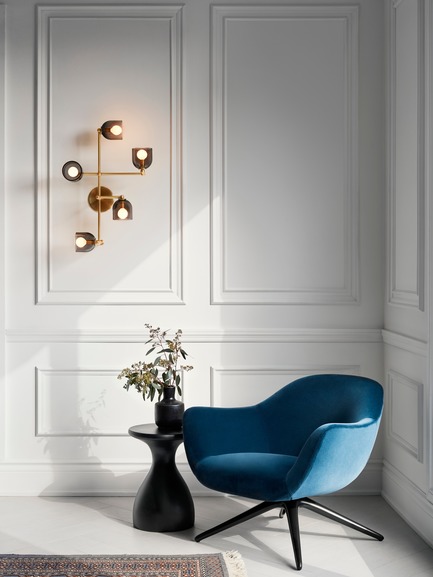Press kit | 1665-03 - Press release | Lightmaker Studio Reimagines the Wall Sconce at ICFF 2019 in New York City - Lightmaker Studio - Lighting Design - Parallel&nbsp; - Photo credit:  Lisa Petrole 