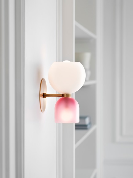 Press kit | 1665-03 - Press release | Lightmaker Studio Reimagines the Wall Sconce at ICFF 2019 in New York City - Lightmaker Studio - Lighting Design - Sweetie - Photo credit: Lisa Petrole