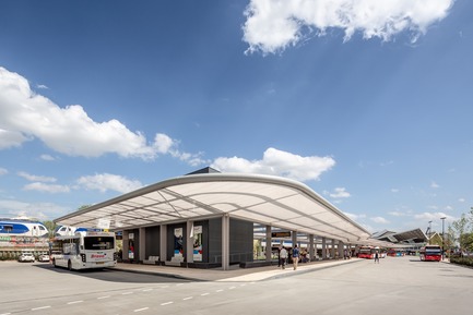Dossier de presse | 3571-01 - Communiqué de presse | cepezed designs first self-sufficient bus station in The Netherlands - cepezed - Design urbain - Crédit photo : cepezed | Lucas van der Wee