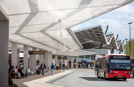 Dossier de presse | 3571-01 - Communiqué de presse | cepezed designs first self-sufficient bus station in The Netherlands - cepezed - Design urbain - Crédit photo : cepezed | Lucas van der Wee