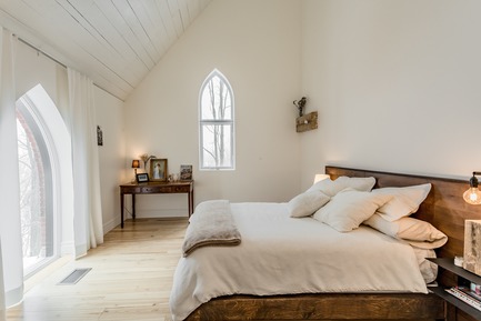 Press kit | 1776-06 - Press release | "Résidence de l’église":A Neo-Gothic Architecture with a Contemporary Character - Fabelta, Systèmes de fenestration - Residential Architecture