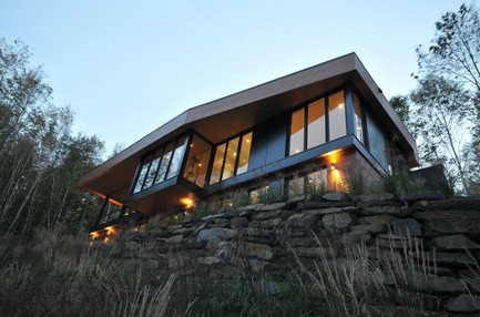 Press kit | 3463-02 - Press release | Up There ! - ESPACE VITAL architecture - Residential Architecture - Photo credit: Stéphane Lemire<br>
