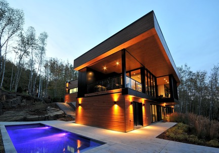 Press kit | 3463-02 - Press release | Up There ! - ESPACE VITAL architecture - Residential Architecture - Pool and covered porch<br> - Photo credit: Stéphane Lemire<br>