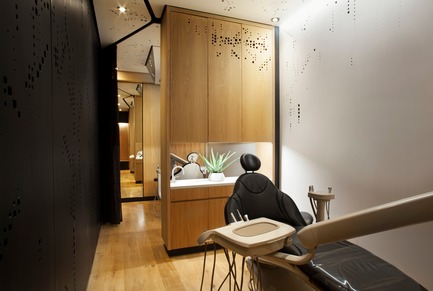 Press kit | 2757-09 - Press release | Montalba Architects Masterfully Conjurs Small Projects with Big Ideas - Montalba Architects - Art -  Tiny footprint: The MDU (mobile dental unit) packs a waiting area, two semi-private operatories, and a sterilization room into 21-square meters while creating the illusion of a more spacious interior.  - Photo credit:  Mitch Tobias 