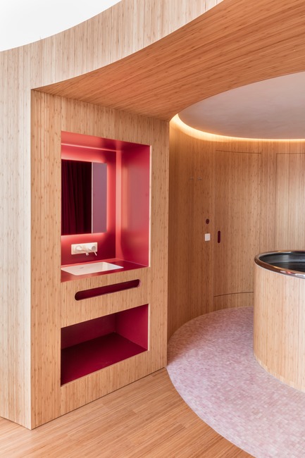 Press kit | 2757-09 - Press release | Montalba Architects Masterfully Conjurs Small Projects with Big Ideas - Montalba Architects - Art -   Measuring 46-square meters and surrounded by a 67-square meter terrace, each Zen Pod references form of the natural world and borrows materials, such as wood, to reflect the surrounding ecosystem.    - Photo credit: Delphine Burtin