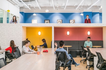 Dossier de presse | 3593-02 - Communiqué de presse | SOHO 3Q Coworking Spaces:the Story of Creating the First CoworkingSpaces in China - anySCALE Architecture Design - Design d’intérieur commercial -  SOHO 3Q ZHONGSHAN PLAZA  - Crédit photo : CreatAR