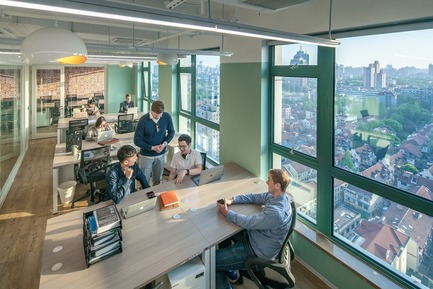 Dossier de presse | 3593-02 - Communiqué de presse | SOHO 3Q Coworking Spaces:the Story of Creating the First CoworkingSpaces in China - anySCALE Architecture Design - Design d’intérieur commercial -  SOHO 3Q DONGHULU   - Crédit photo :  SOHO China 
