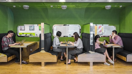 Dossier de presse | 3593-02 - Communiqué de presse | SOHO 3Q Coworking Spaces:the Story of Creating the First CoworkingSpaces in China - anySCALE Architecture Design - Design d’intérieur commercial - SOHO 3Q SKY  - Crédit photo :  SOHO China 