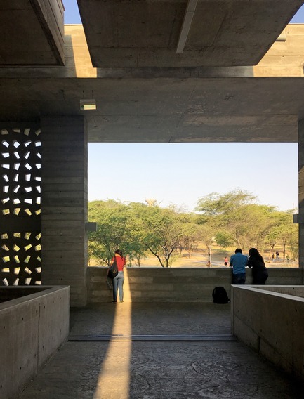 Press kit | 1020-05 - Press release | Buildings in Peru, Senegal and Chile are finalists for the 2019 RAIC International Prize - Royal        Architectural Institute of Canada (RAIC) - Competition - Edificio E, Lecture Building, University of Piura, Peru – Barclay &amp; Crousse (Lima, Peru) - Photo credit: Cristóbal Palma