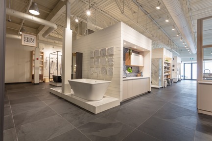 Dossier de presse | 846-29 - Communiqué de presse | Céragrès s’installe à Laval et ouvre les portes de son plus grand atelier-boutique au Canada - Céragrès - Design d’intérieur commercial - Crédit photo : Céragrès