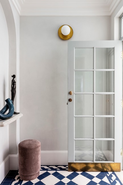 Press kit | 2887-07 - Press release | Darling Point - Alexander &CO. - Residential Interior Design -  Alexander &amp;CO_Darling Point_Entrance Hallway  - Photo credit: Photography by Tom Ferguson | Editorial Styling by Claire Delmar