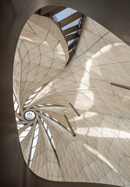 Press kit | 907-07 - Press release | RAIC Shortlist - Bahá’í Temple of South America - Hariri Pontarini Architects - Competition - View of Oculus - Photo credit:  Guy Wenborne 