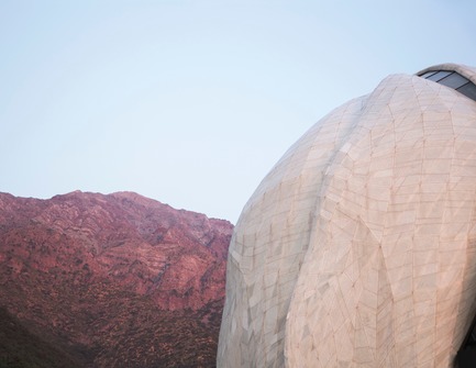 Press kit | 907-07 - Press release | RAIC Shortlist - Bahá’í Temple of South America - Hariri Pontarini Architects - Competition - Temple Against Mountainous Landscape - Photo credit:  Hariri Pontarini Architects 