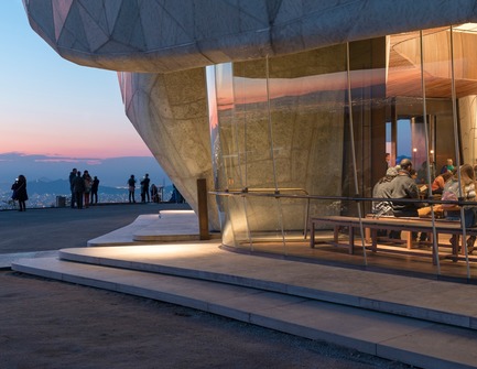 Press kit | 907-07 - Press release | RAIC Shortlist - Bahá’í Temple of South America - Hariri Pontarini Architects - Competition - Dusk View - Photo credit:  Sebastián Wilson León 