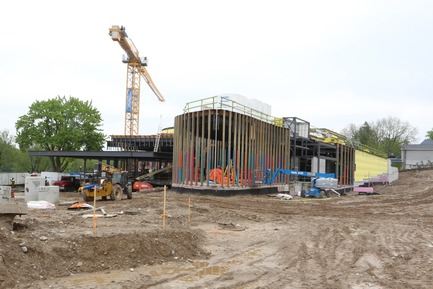 Press kit | 907-08 - Press release | Topping-Off Ceremony at the Tom Patterson Theatre for the Stratford Festival - Hariri Pontarini Architects - Event + Exhibition - Theatre Construction - Photo credit: Hariri Pontarini Architects