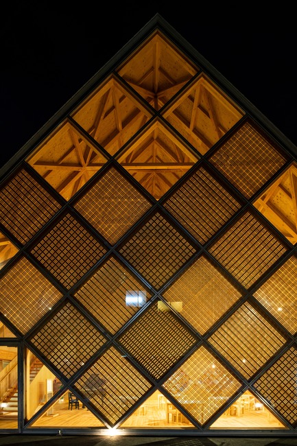 Dossier de presse | 3544-01 - Communiqué de presse | Tomioka Chamber of Commerce and Industry - Tezuka Architects - Architecture institutionnelle - Crédit photo : Katsuhisa Kida/FOTOTECA