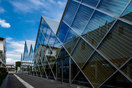 Dossier de presse | 3544-01 - Communiqué de presse | Tomioka Chamber of Commerce and Industry - Tezuka Architects - Architecture institutionnelle - Crédit photo : Katsuhisa Kida/FOTOTECA