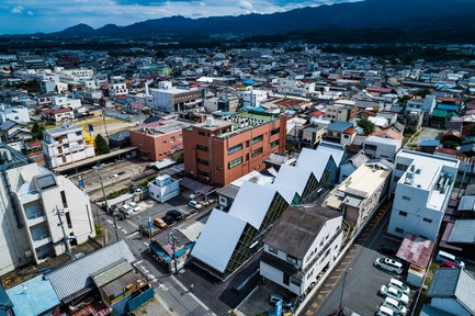 Dossier de presse | 3544-01 - Communiqué de presse | Tomioka Chamber of Commerce and Industry - Tezuka Architects - Architecture institutionnelle - Crédit photo : Katsuhisa Kida/FOTOTECA