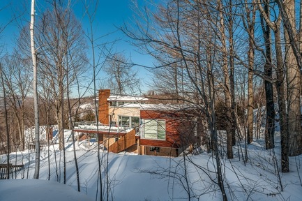 Dossier de presse | 1536-01 - Communiqué de presse | La Poudreuse - Luc Plante architecture + design - Architecture résidentielle - La Poudreuse - Crédit photo : Jean-Guy Lambert photographe