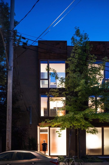 Press kit | 720-14 - Press release | Maison Atelier yh2 - yh2 - Residential Architecture - Photo credit: Maxime Brouillet