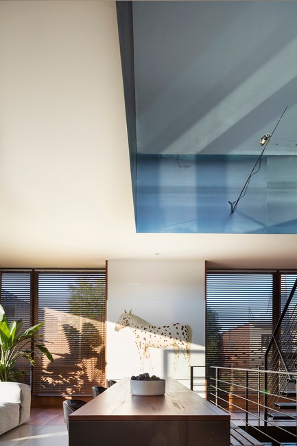 Press kit | 720-14 - Press release | Maison Atelier yh2 - yh2 - Residential Architecture - Photo credit: Maxime Brouillet