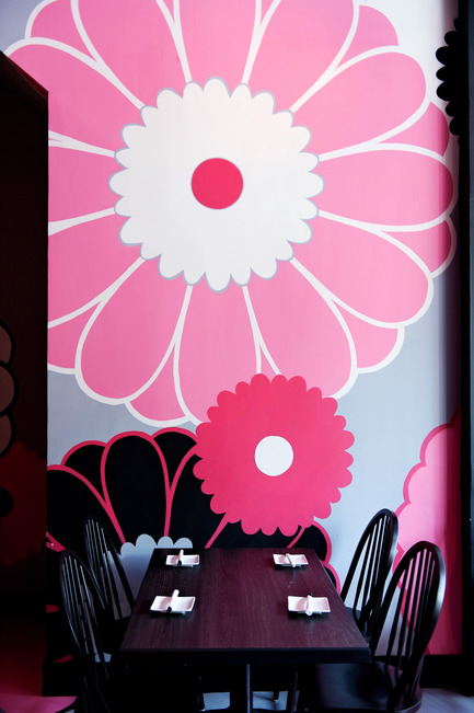 Dossier de presse | 760-05 - Communiqué de presse | Parfum de démesure Bistro japonais Kinoya - Jean de Lessard, Designers Créatifs - Design d’intérieur commercial - Crédit photo : M David Giral 