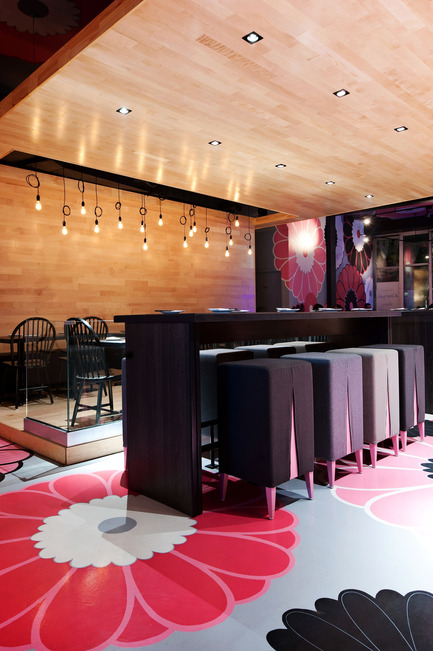 Dossier de presse | 760-05 - Communiqué de presse | Parfum de démesure Bistro japonais Kinoya - Jean de Lessard, Designers Créatifs - Design d’intérieur commercial - Crédit photo : M David Giral 