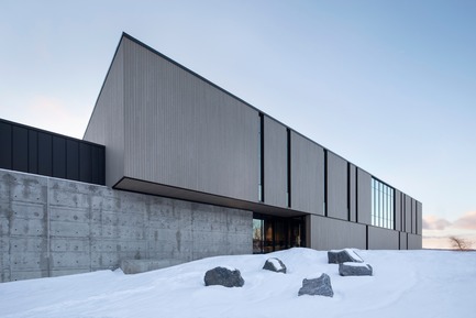 Press kit | 3187-01 - Press release | Strøm Nordic Spa Old Quebec Is a Finalist at the International Hotel & Property Awards: Voting is Open - Strøm Nordic Spa - Commercial Architecture - Photo credit: Adrien Williams