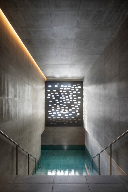 Press kit | 3187-01 - Press release | Strøm Nordic Spa Old Quebec Is a Finalist at the International Hotel & Property Awards: Voting is Open - Strøm Nordic Spa - Commercial Architecture - Photo credit: Adrien Williams