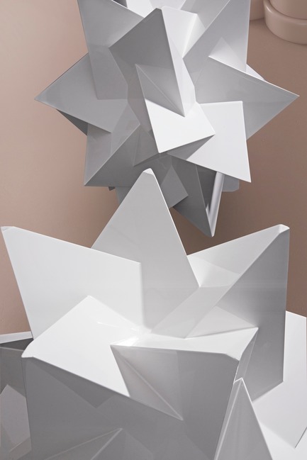Dossier de presse | 3917-03 - Communiqué de presse | FORMITABLE©Collection - Wael Farran Studio - Produit -  PAPER WEIGHT -  DINING TABLE<p class="" style="">As life happens, we sometimes feel things are escaping us, running away from our attention, like a pile of paper in the wind. In comes the paperweight, blocking any escape in the breeze. It grounds us, reminds us of the true substance, of what matters. Paperweight, is a call to stay to attentive to the essentials of life and a reminder to always be grateful. Two 3D elements serve as a sculptural base for this dining table. The top, a 2cm crystal clear glass, brings back your attention to the essentials i.e. the base, made of white lacquered wood. Complementing the table, are a set of (10 Chairs), with wooden white lacquered legs and grey genuine leather padding. <br>PIECE DIMENSIONS: GLASS TOP: W: 130cm L: 260cm THICKNESS: 2cm – BASE: W: 74cm H: 73cm (x2) </p> - Crédit photo :                WAEL KHOURY PHOTOGRAPHY