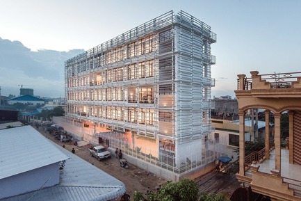 Press kit | 809-28 - Press release | Announcing the Winners of the 2019 AZ Awards - AZURE - Competition - Social Good Winner:<br><br>COOKFOX Architects (U.S.): Neeson Cripps Academy, Phnom Penh, Cambodia<br> - Photo credit: AZURE