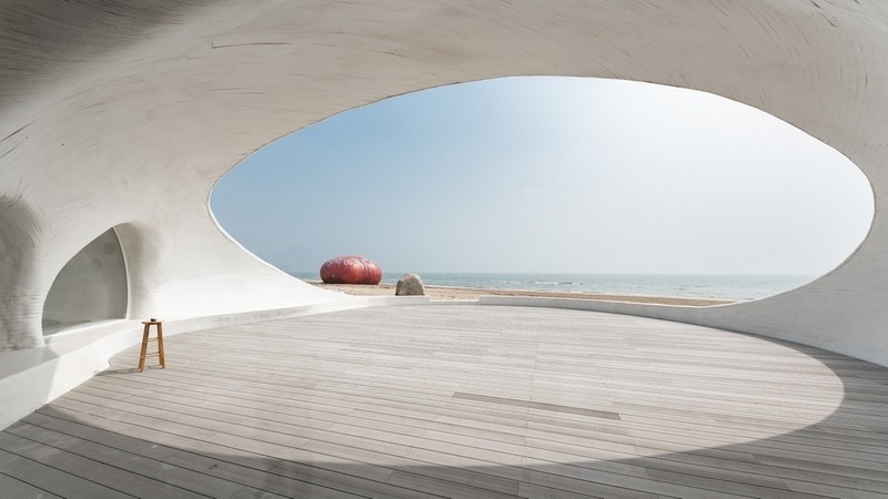 Dossier de presse | 3976-01 - Communiqué de presse | 2019 AZ Awards Winner: UCCA Dune Art Museum - OPEN Architecture - Architecture institutionnelle - <p>Outdoor exhibition terrace</p> - Crédit photo : ZAIYE Studio