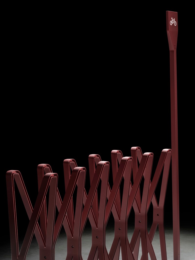 Press kit | 3937-01 - Press release | ARPINO wins RED DOT Award Best of the Best - Urban Design - ARPINO Design - Product - <p>Bicycle Rack OXS</p> - Photo credit: Paulo Carvalho – www.paulocarvalhophotographer.com
