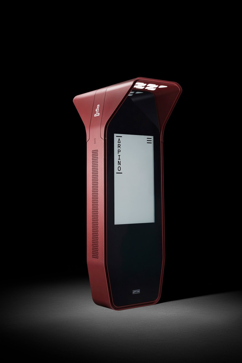 Press kit | 3937-01 - Press release | ARPINO wins RED DOT Award Best of the Best - Urban Design - ARPINO Design - Product - Multimedia Kiosk OXS - Photo credit: Paulo Carvalho – www.paulocarvalhophotographer.com