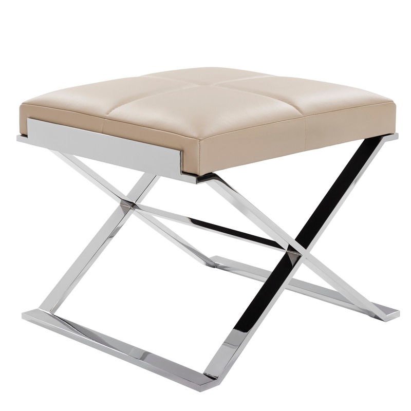 Dossier de presse | 3701-01 - Communiqué de presse | Powell & Bonnell Launch 10 New Products - Powell & Bonnell - Produit - <p class="">Belvedere Bench </p><p class=""><br></p><p class="">Designed by Powell &amp; Bonnell’s Albert Limshue</p><p class="">Square upholstered bench with top stitched detailing and metal cross stretcher legs.</p> - Crédit photo : Margaret Mulligan 