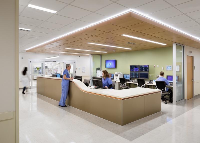 Press kit | 1456-08 - Press release | Huntington Hospital ED Reshapes Community Health Campus - CannonDesign - Commercial Architecture - The Huntington Hospital is designed to empower staff and be remarkably patient-centered. - Photo credit: Scott Frances