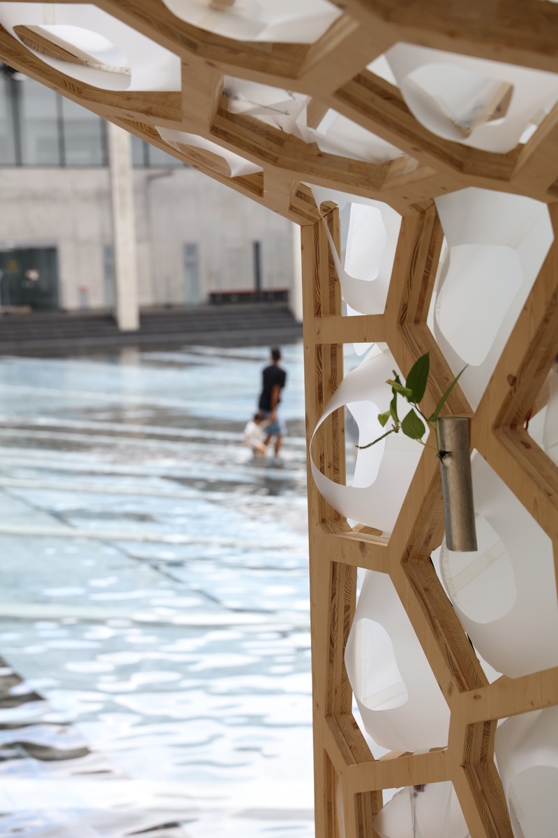 Press kit | 875-04 - Press release | Award-Winning Project:Porous Manifold as a Japanese Tearoom - Ryumei Fujiki + Yukiko Sato / F.A.D.S + Fujiki Studio, KOU::ARC - Event + Exhibition - Flower and Water - Photo credit: Masahiro Hoshida