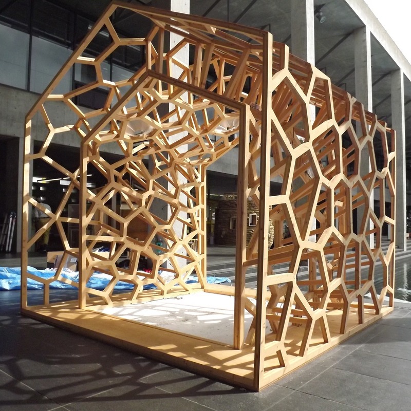 Press kit | 875-04 - Press release | Award-Winning Project:Porous Manifold as a Japanese Tearoom - Ryumei Fujiki + Yukiko Sato / F.A.D.S + Fujiki Studio, KOU::ARC - Event + Exhibition - Skeleton of Voronoi Geometry - Photo credit: Fujiki Studio