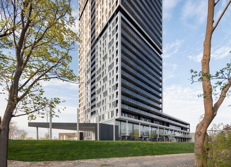 Press kit | 1317-08 - Press release | Panorama: Rising to the Challenge - ACDF Architecture - Residential Architecture - Photo credit: Adrien Williams