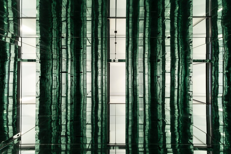 Dossier de presse | 937-02 - Communiqué de presse | Immeubles infinis : bâtiments dans un bâtiment - Jean-Maxime Labrecque Architecte - Art - <p>Immeuble infini 2</p><p>Ouverture graduelle de la porte</p> - Crédit photo : Frédéric Bouchard