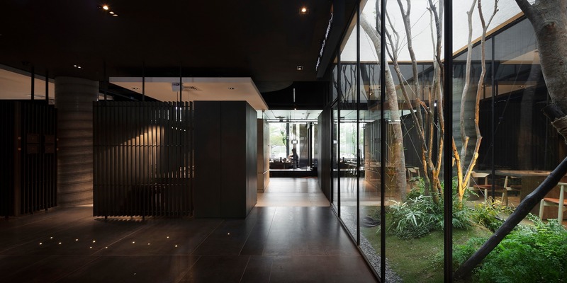Dossier de presse | 2213-03 - Communiqué de presse | Green Isle: Out-Of-The-Box Thinking Creates New Restaurant Concept - Chain10 Architecture & Interior Design Institute - Architecture commerciale - <p>NATURAL LIGHT BOX INFILTRATION</p><p><br></p> - Crédit photo :  Moooten Studio / Qimin Wu 