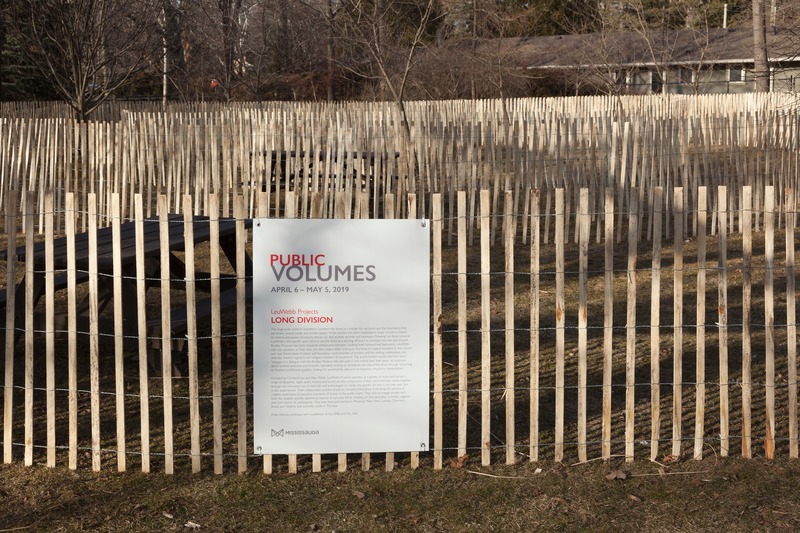Dossier de presse | 3882-01 - Communiqué de presse | « Long Division » : frontières, limites et barricades - LeuWebb Projects - Art - Crédit photo : Darren Rigo