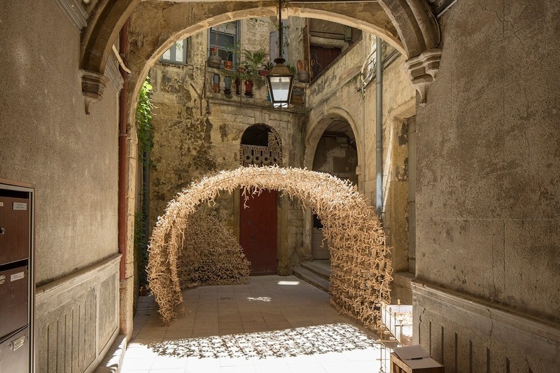 Dossier de presse | 982-44 - Communiqué de presse | Festival des Architectures Vives 2019 - La Beauté - Association Champ Libre - Design urbain - <p>Notre nid - Maxence Grangeon - Thonon-les-bains, France</p> <p>Mention Spéciale FAV 2019</p> - Crédit photo : ©photoarchitecture ©FestivaldesArchitecturesVives