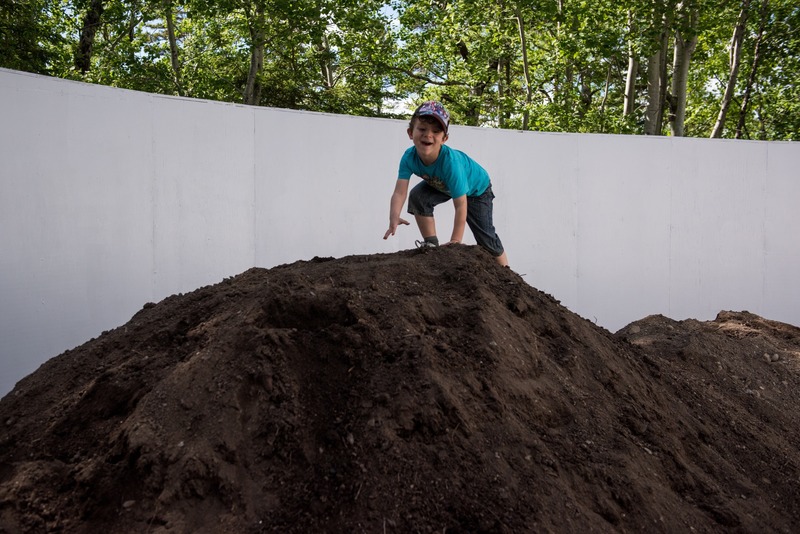 Press kit | 837-33 - Press release | The International Garden Festival Celebrates its 20th Edition - Playgrounds - International Garden Festival | Reford Gardens - Landscape Architecture - Dirt Ground <br>Silvia Bachetti &amp; Agnese Casadio<br>– Bologna, Italy - Photo credit: Martin Bond