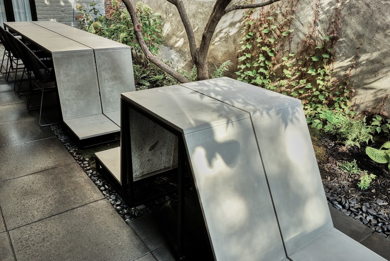 Dossier de presse | 1054-06 - Communiqué de presse | La cour intérieure - MYTO design d'espaces vivants - Architecture de paysage - Crédit photo : Pierre Béland