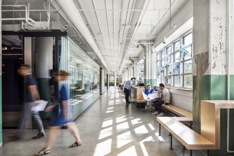 Dossier de presse | 865-38 - Communiqué de presse | Le Net Positif Lemay: une approche durable primée qui rompt avec le statu quo - Lemay - Architecture commerciale -  Le Phénix  - Crédit photo : Adrien Williams
