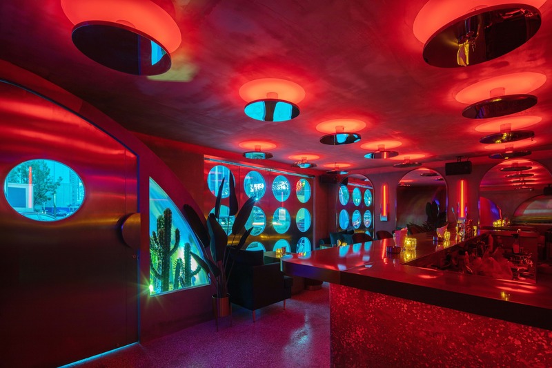 Press kit | 4178-01 - Press release | A Styled Bar in Wuhan Commercial Street - J.H Architecture - Commercial Interior Design - Photo credit: Chen Ming