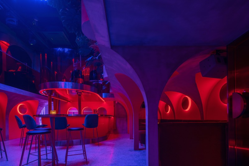Press kit | 4178-01 - Press release | A Styled Bar in Wuhan Commercial Street - J.H Architecture - Commercial Interior Design - Photo credit: Chen Ming